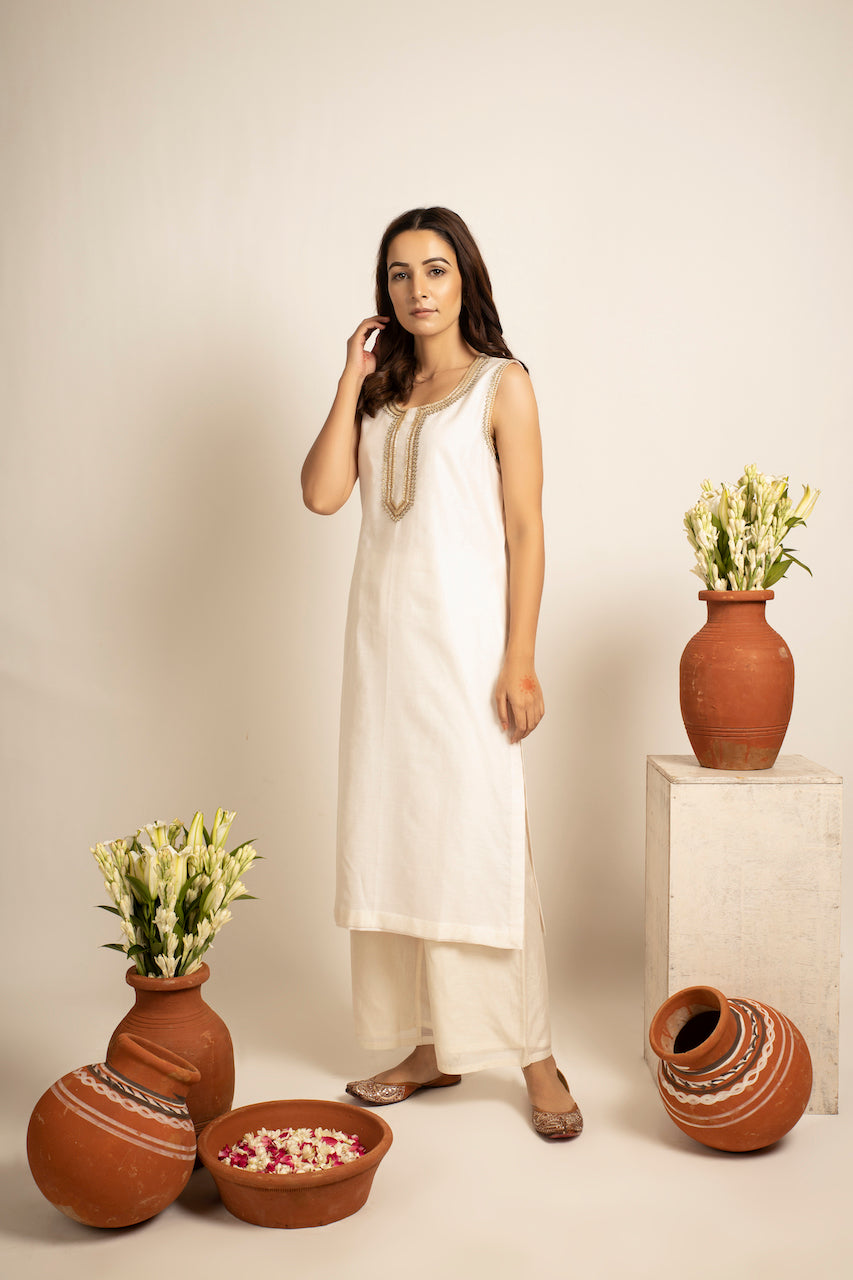 White Mehnoor Chanderi Jacket And Kurta Set